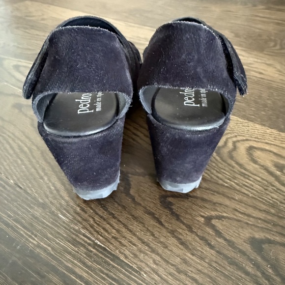 Pedro Garcia Black Suede Wedge Sandals 38 - Worn once! Size 7.5 or 8 US - Picture 5 of 13